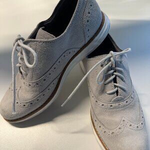 Cole Hann like new suede loafers